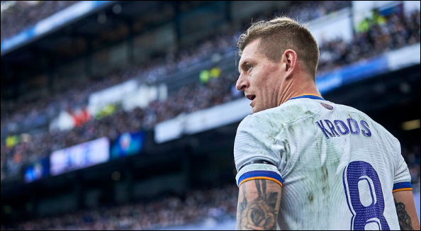 Toni Kroos là cái tên biến số 8 trở nên vĩ đại tại Bernabeu