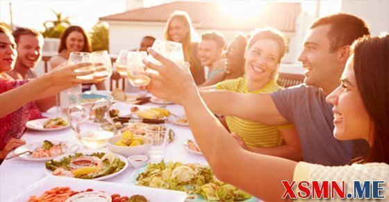 Giấc mơ liên quan đến ăn uống ẩn chứa điềm báo liên quan đến tiền tài