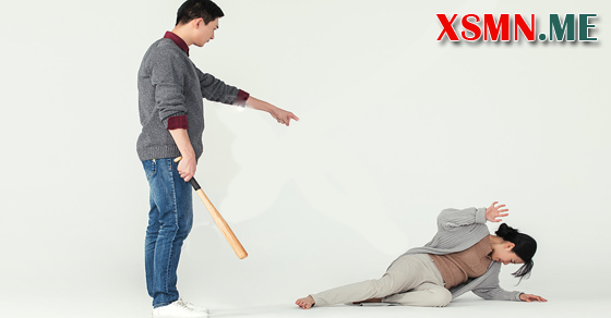 Mơ thấy đánh vợ ý nghĩa là bạn đang làm tổn thương người khác