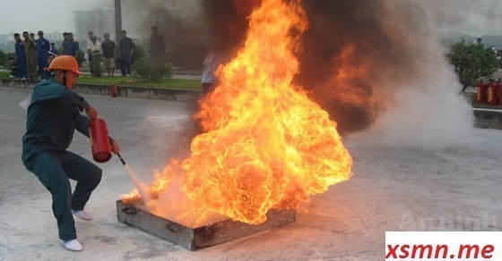 Mơ thấy người dập lửa