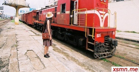 Mơ thấy xe lửa gặp ba li e